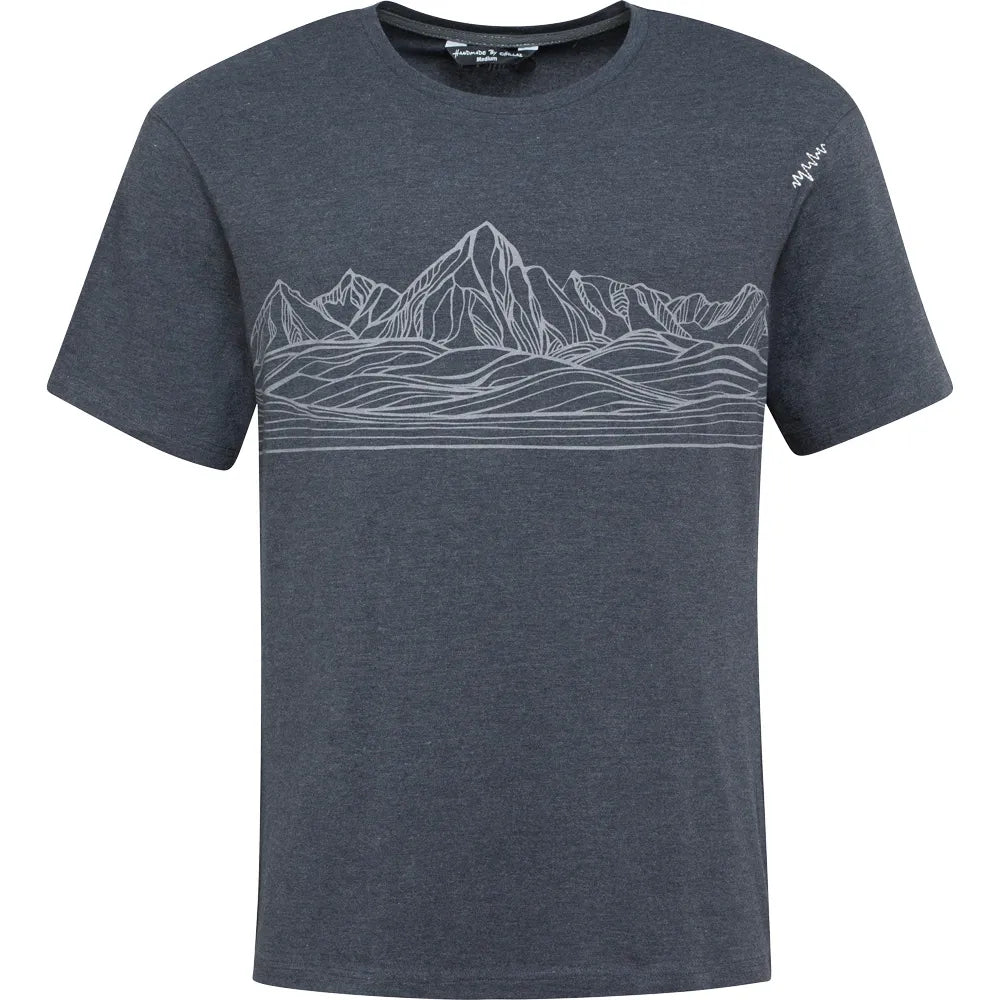 Relaxed Mountain Skyline